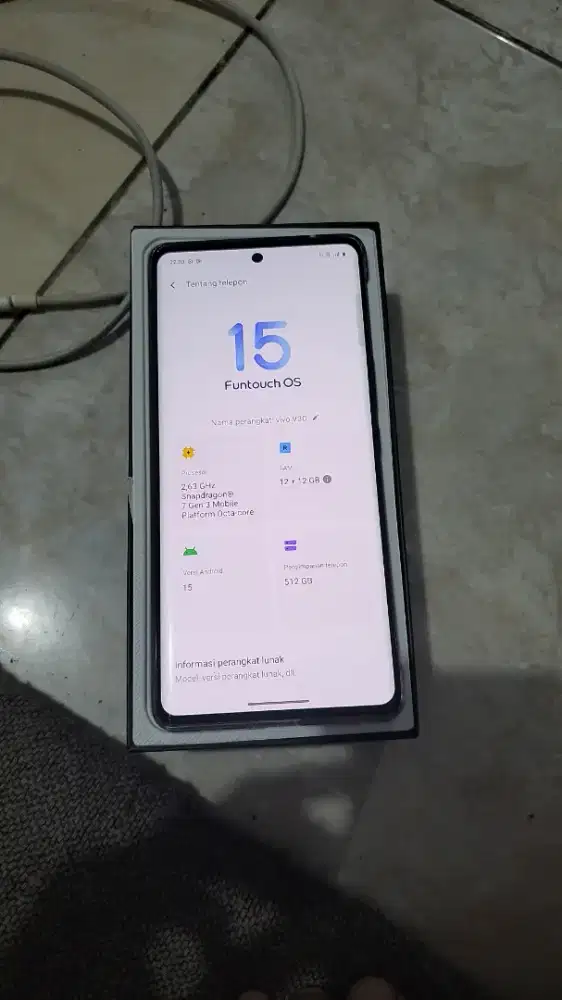 Vivo V30 5G 12/512gb lengkap charger ori 80watt