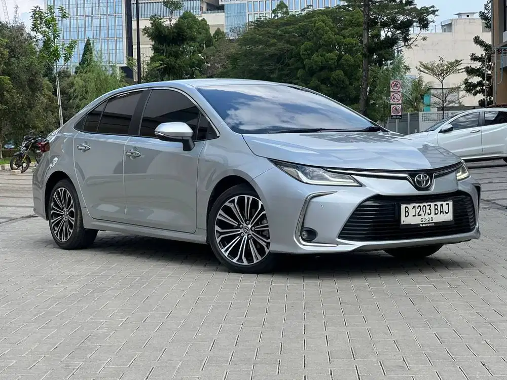 Corolla Altis 1.8 V AT 2023 Low KM Pajak Panjang Mulus Siap Pakai