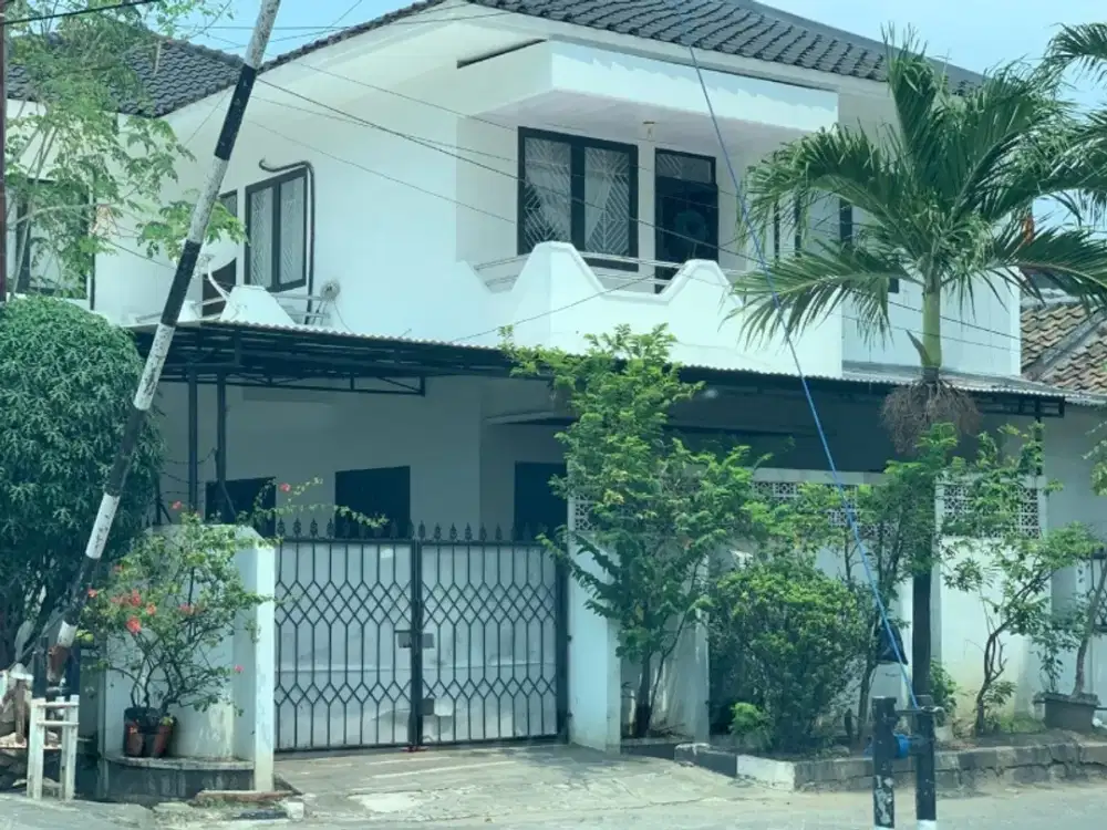 Rumah hook asri 2 LT dikomplek Harapan Indah, Bekasi