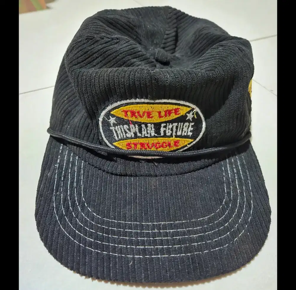 Jual murah topi true live this plan future hitam Lokasi Citra Raya