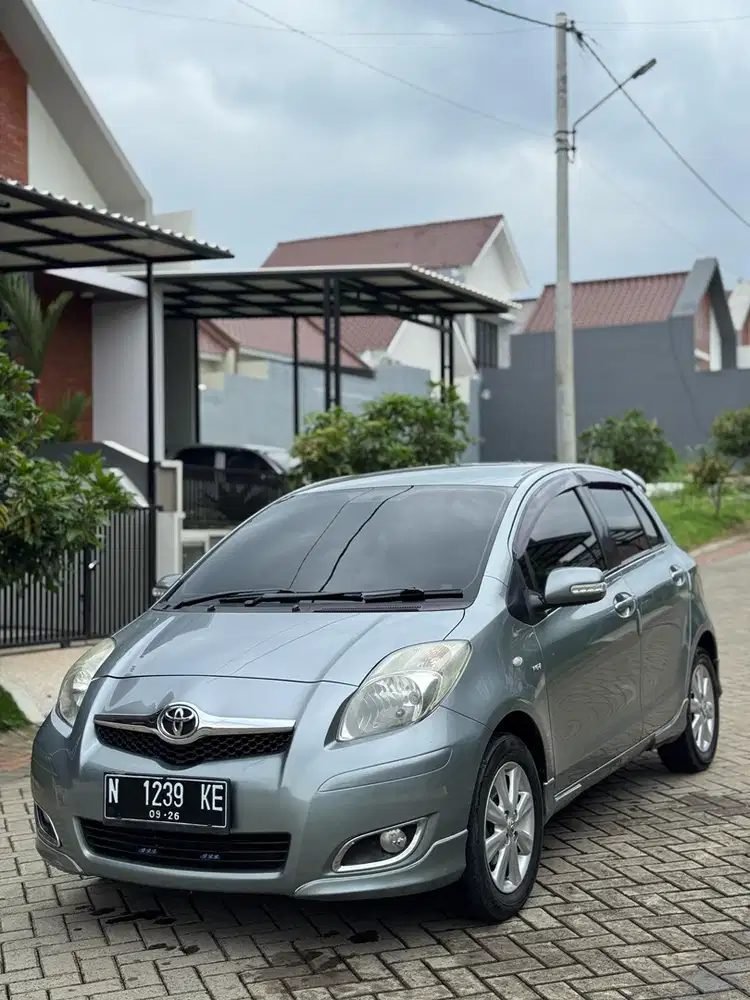 Toyota Yaris E Matic 2011