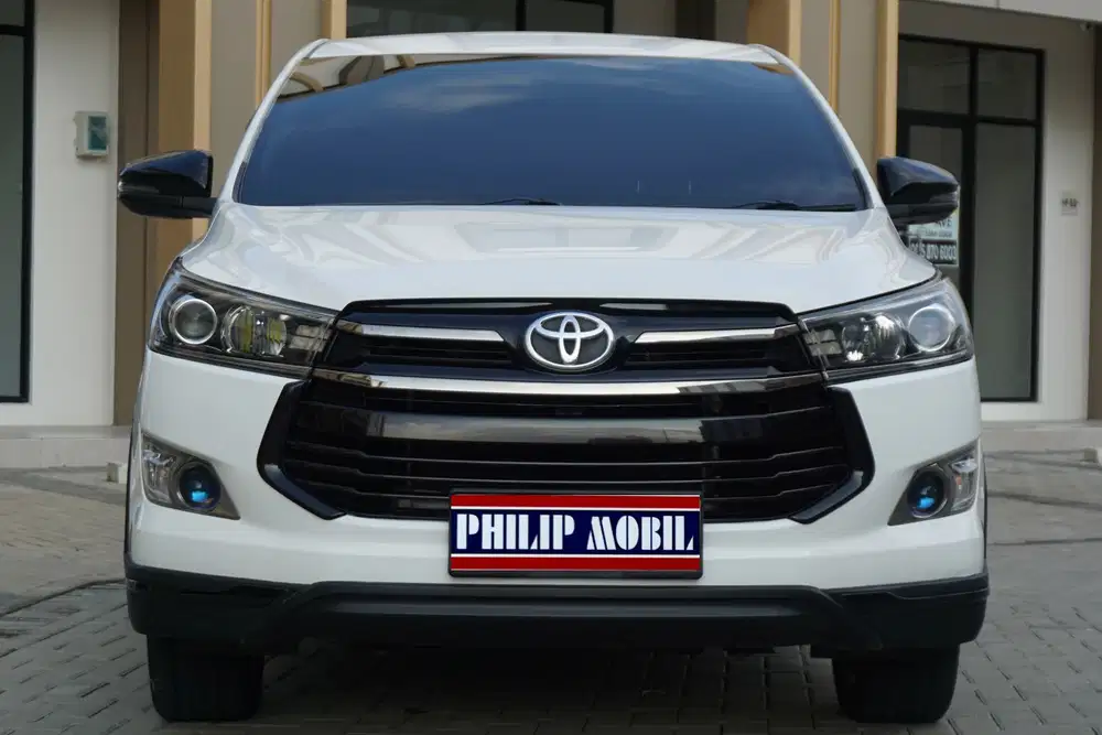 Toyota Innova Venturer 2.0 AT 2018 Putih Pajak Hidup KM Rendah