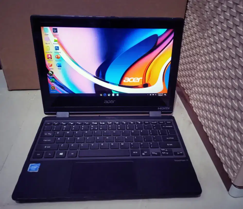 Laptop Acer Slim Udah DDR4. Bisa Dilipat Jadi Tablet