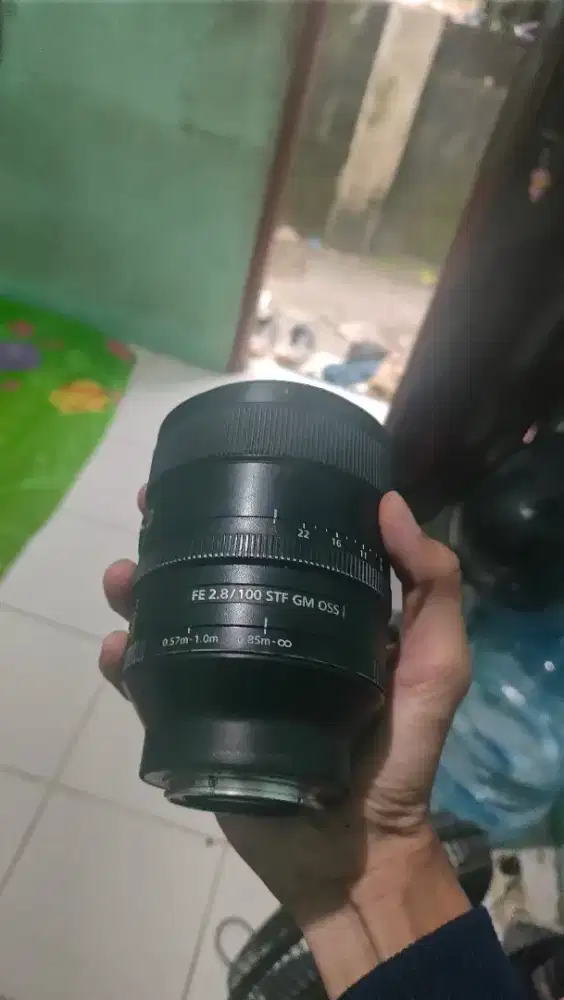 Sony FE 100mm f/2.8 STF GM OSS