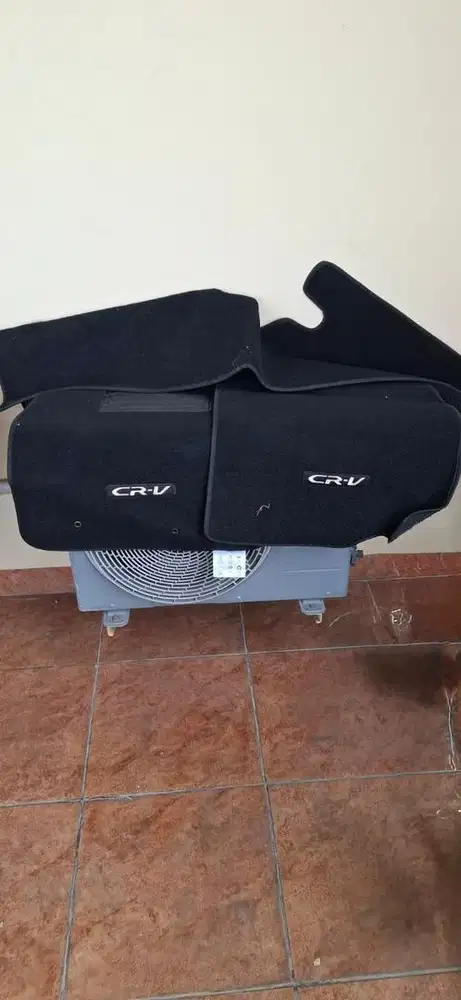 Alas Kaki Mobil CRV Original Bawaan