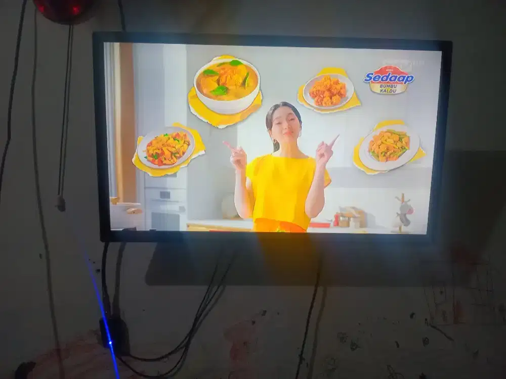 Dijual TV LED Weyon Sakura 27 IN