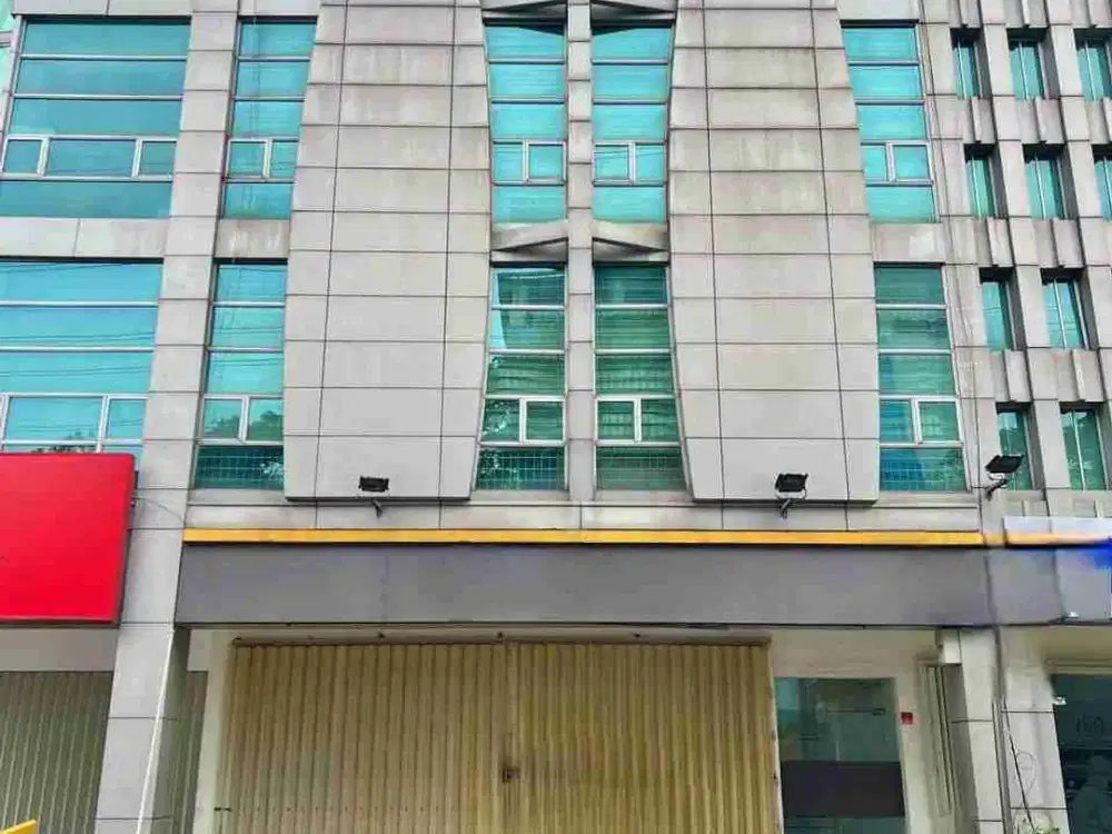 Disewakan 2 Unit Jejer Ruko di Komplek Raya Bukit Darmo Golf Depan Lenmarc