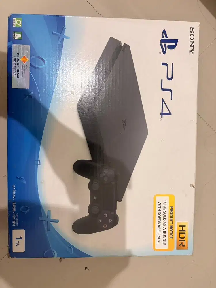 PS 4 slim 1TB seperti baru
