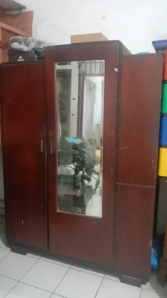 Lemari tua kayu jati asli buatan tahun 1940an