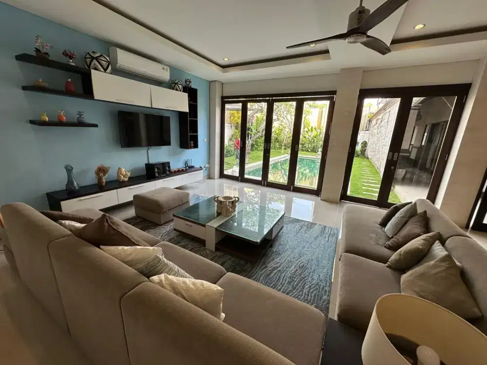 Dijual villa tropical modern view sawah area tumbah bayuh