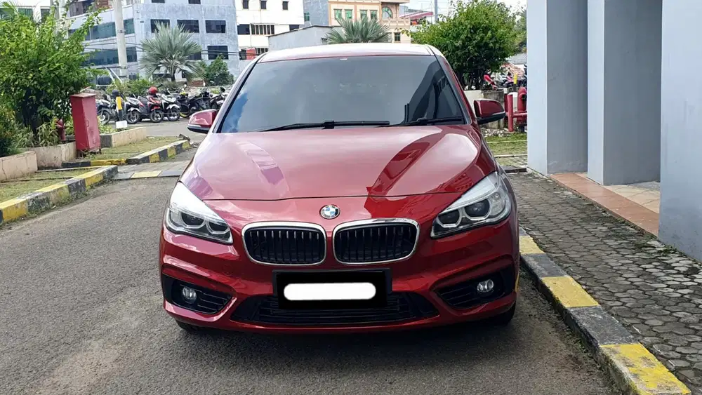 Km 5rb antik bmw 218i active tourer 2015 merah