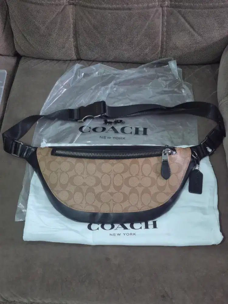 Waistbag/waist bag coach autentik. fullset dushbag & plastic