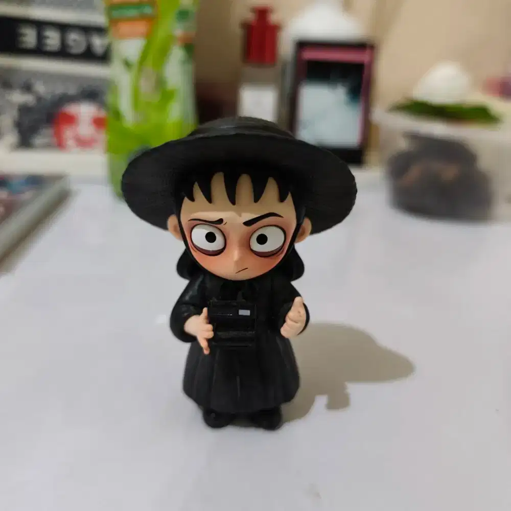 Pop Mart Beetlejuice Lydia - Action Figure Preloved