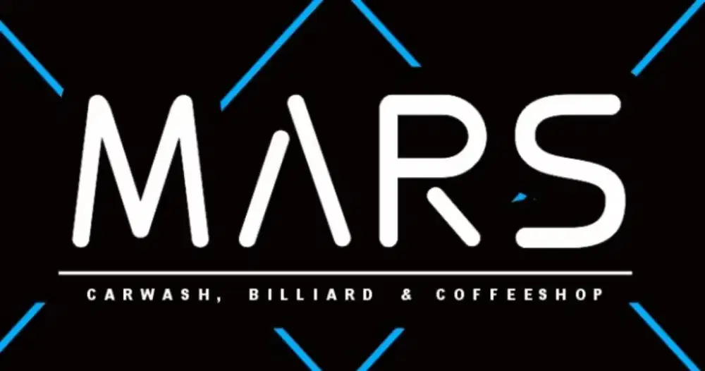 Manager, cook & racker (ball girl)