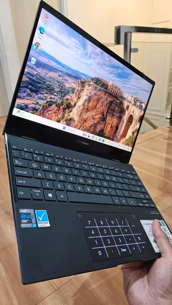 Dijual Laptop Asus Zenbook Flip S