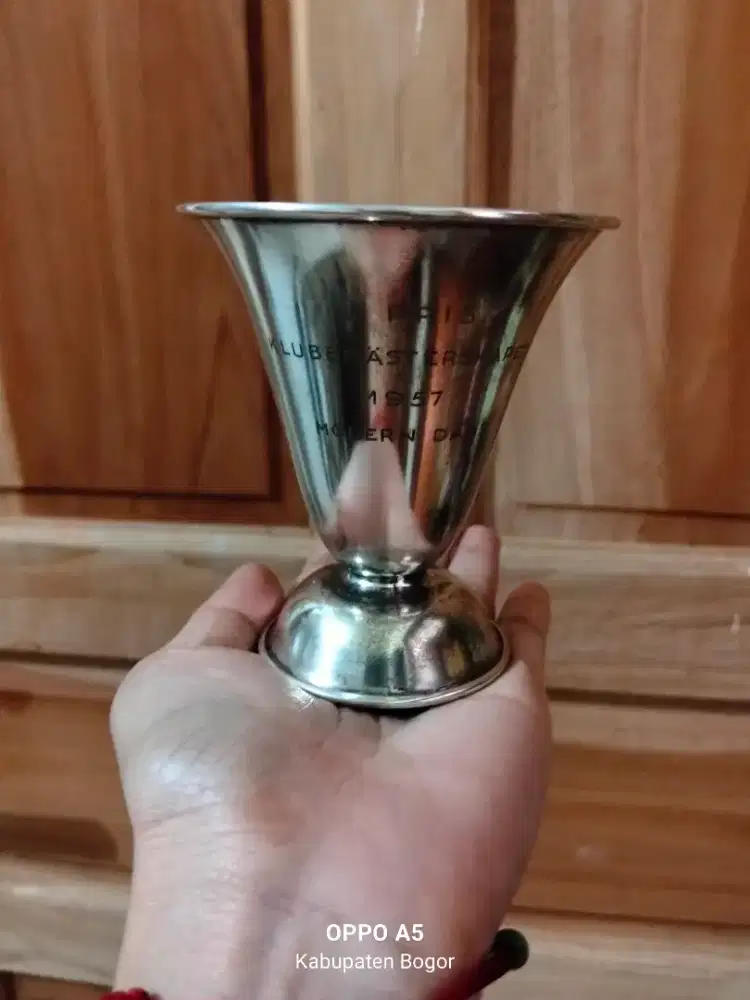 Pajangan Antik Lawas Tropi/Piala Lapis Perak THN 1957