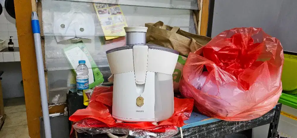 Alat jus buah merk philip