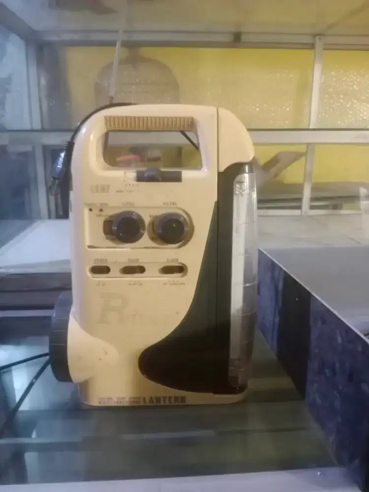 Radio Merek River Lanter