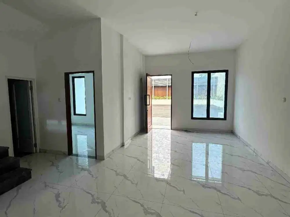 Asyikkk depan rumah ada kolam renang