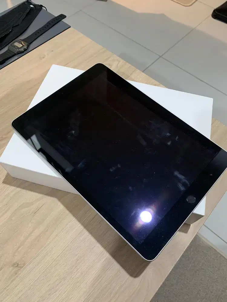 Apple Ipad 9 Like New!