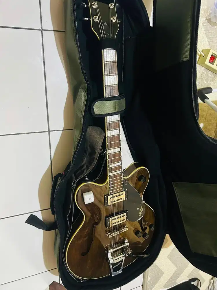 Gretsch Streamliner & Pedal Board Efek