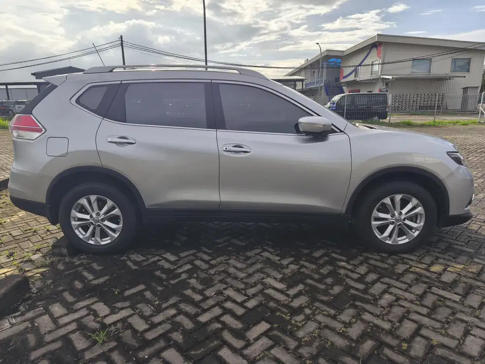 Nissan X-Trail 2015 Bensin