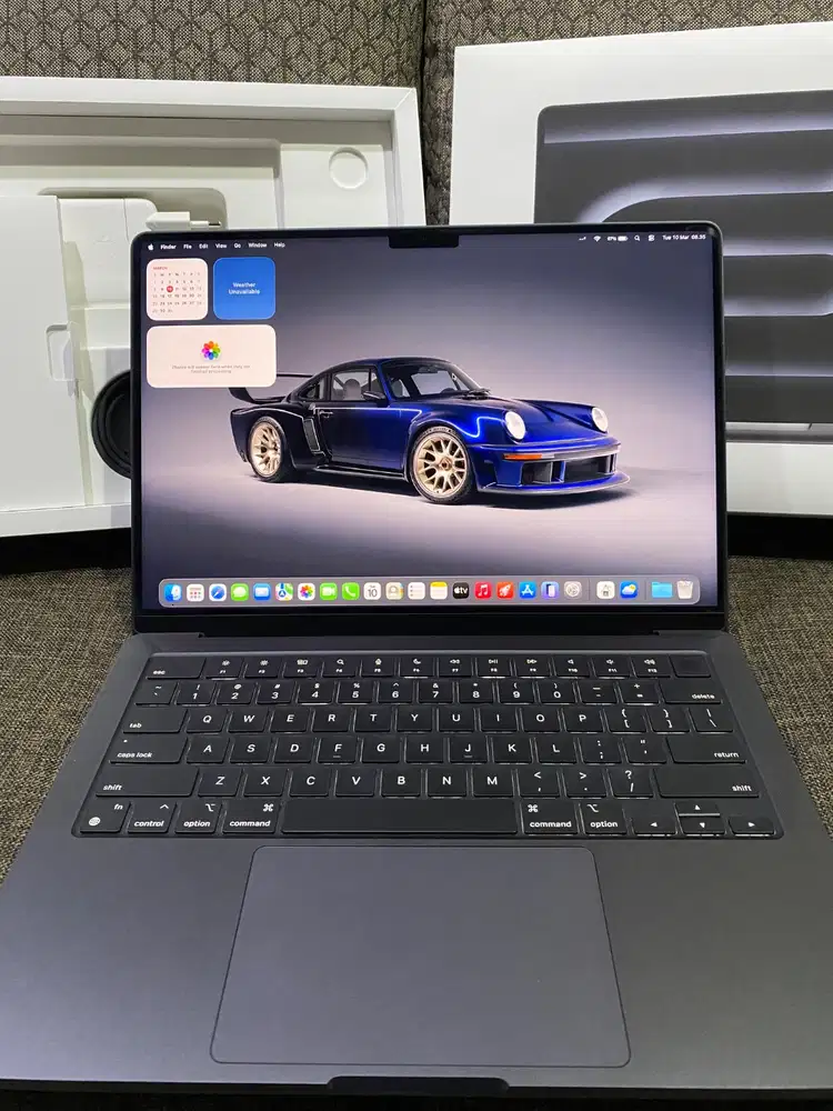 MacBook Pro M4 14Inch Space Black 16 512GB | Garansi On Jan 2027