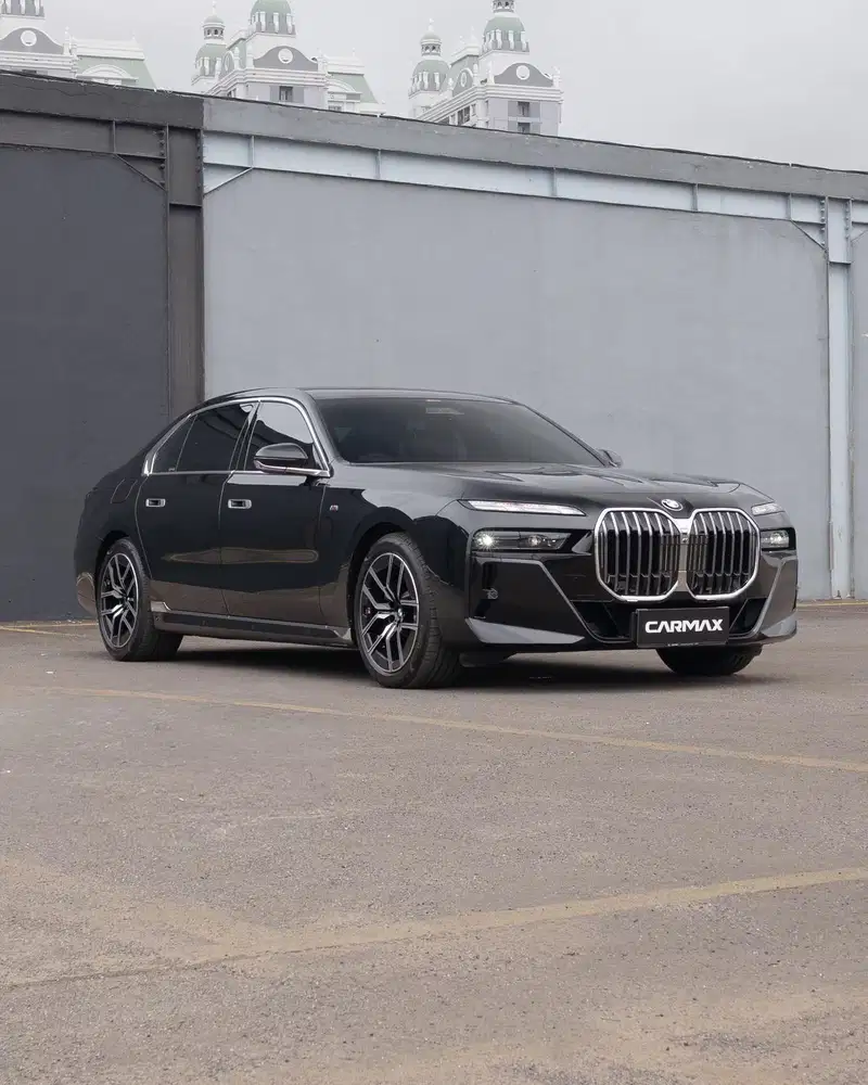 BMW 735i M-Sport 2023
