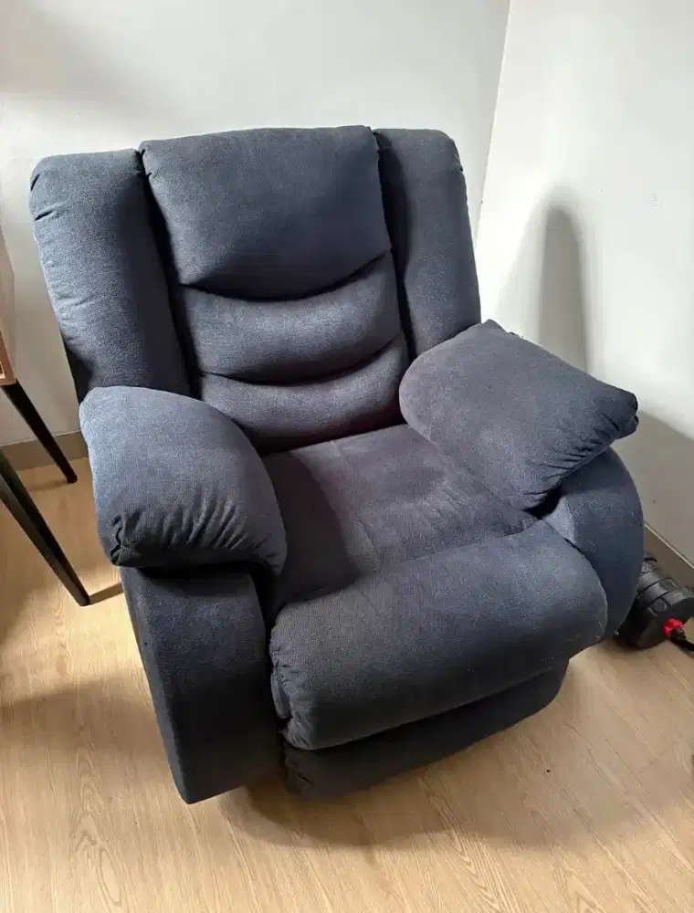 Sofa Empuk Gratis