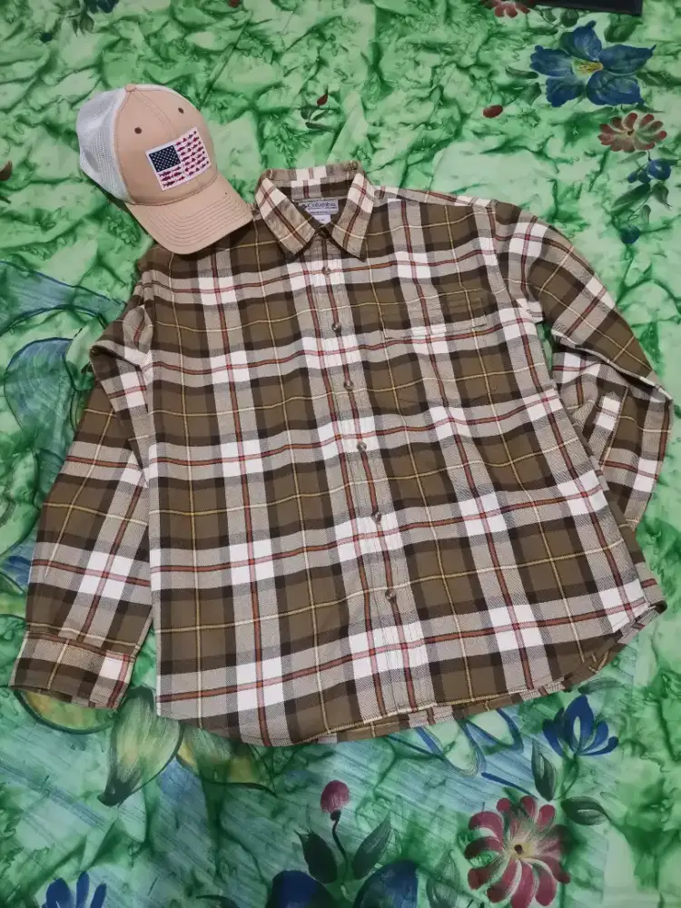 Kemeja flanel COLUMBIA/ Hijau Army/ Size setara L (ORIGINAL)