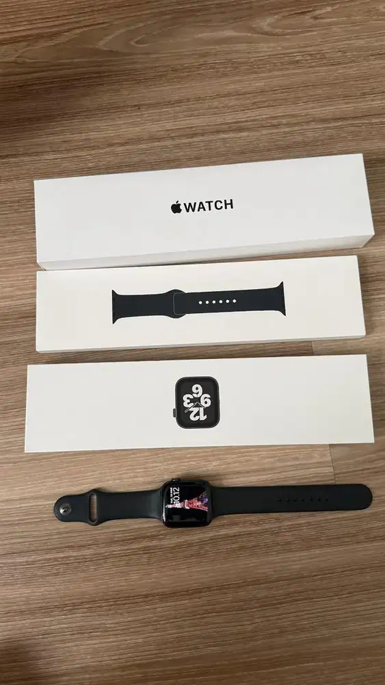 Apple watch , jam tangan
