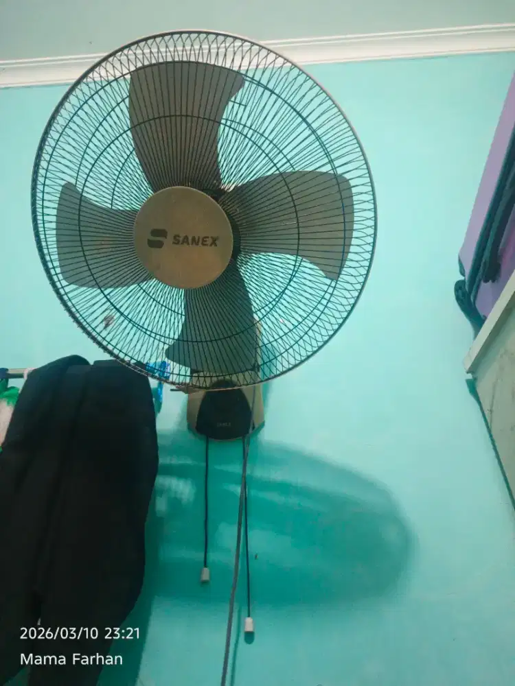 Kipas angin dinding Sanex