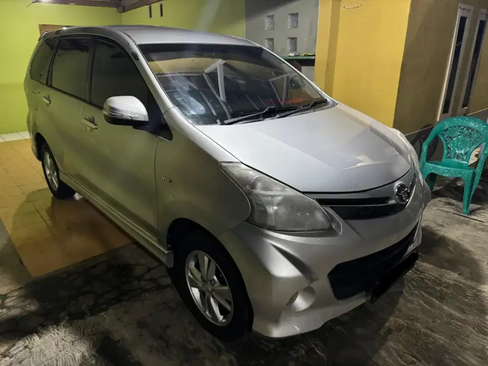 Toyota Veloz 1.5 AT 2012 Cash!!!