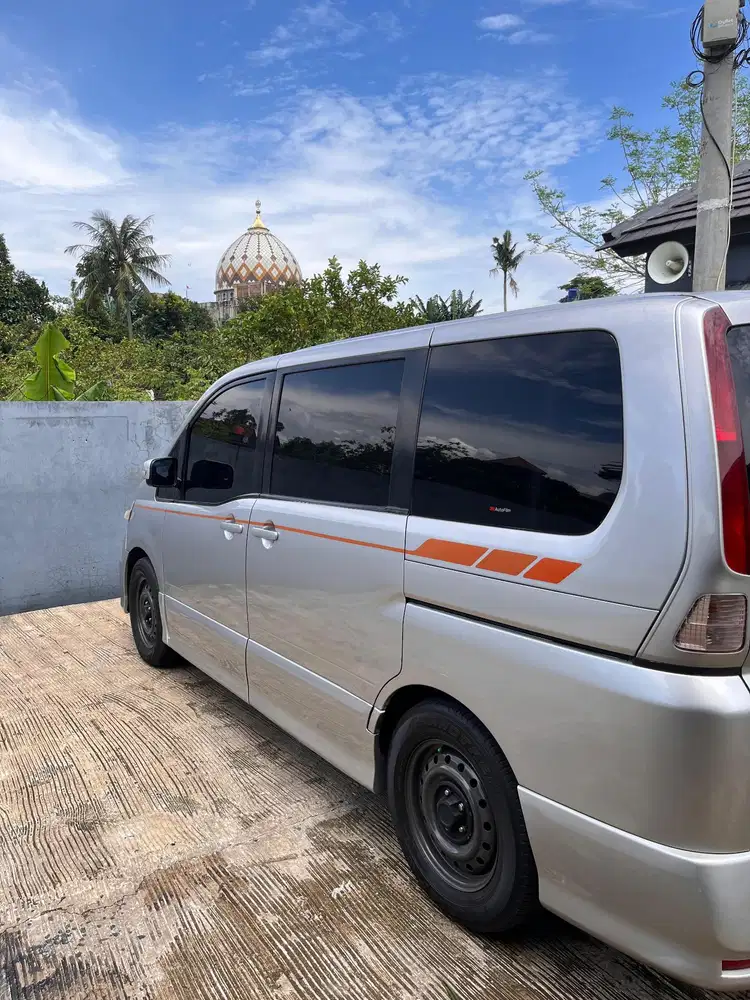 Nissan Serena 2007 Bensin