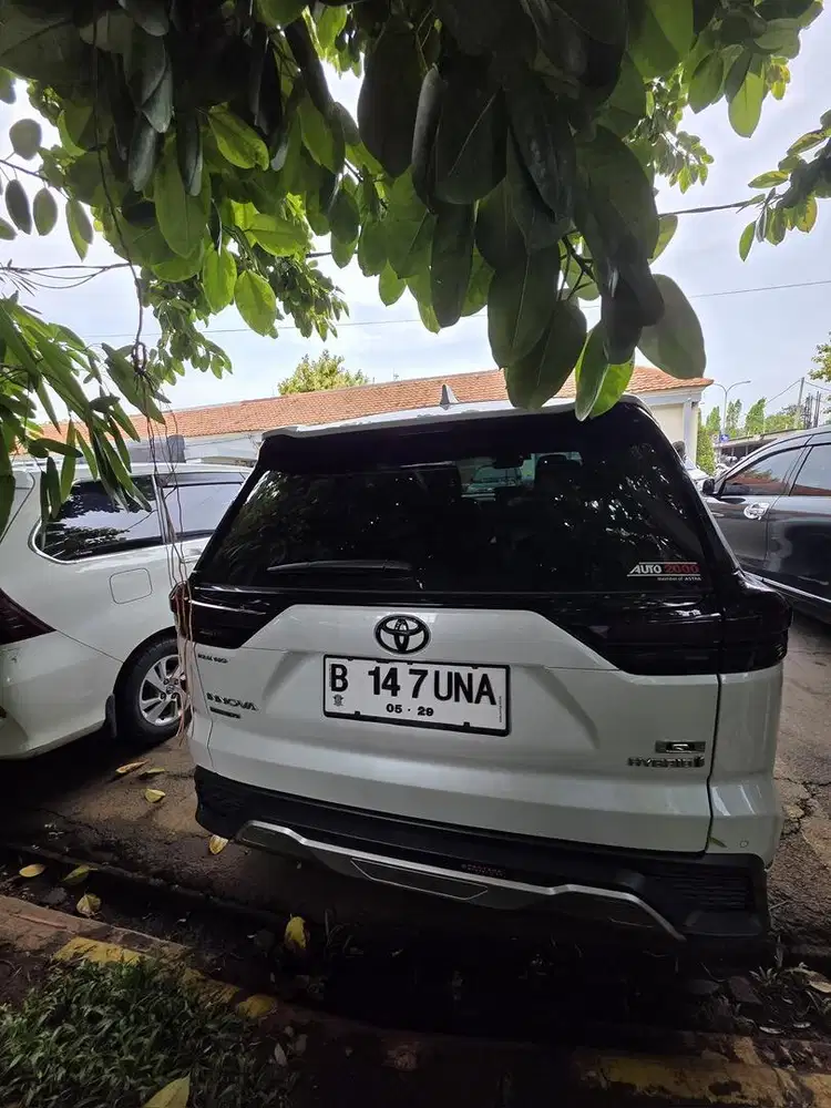 Innova zenix Q hybrid modelista TSS limited edition