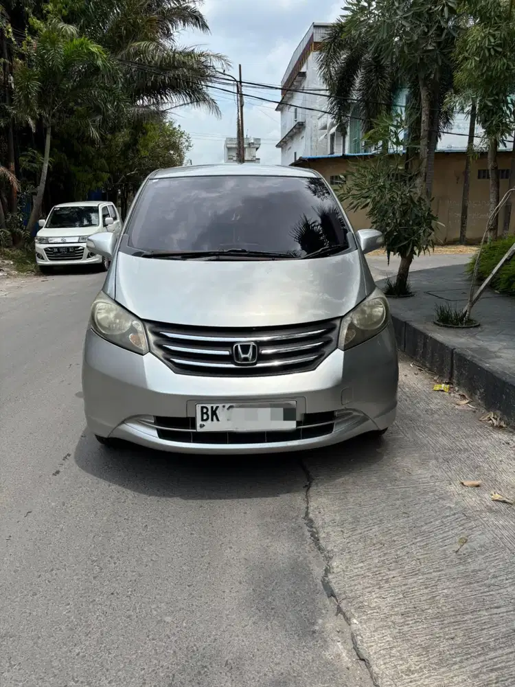 Honda Freed 1,5 E PSD Matic 2011 , 2012 , 2010, 2009, Avanza 2011