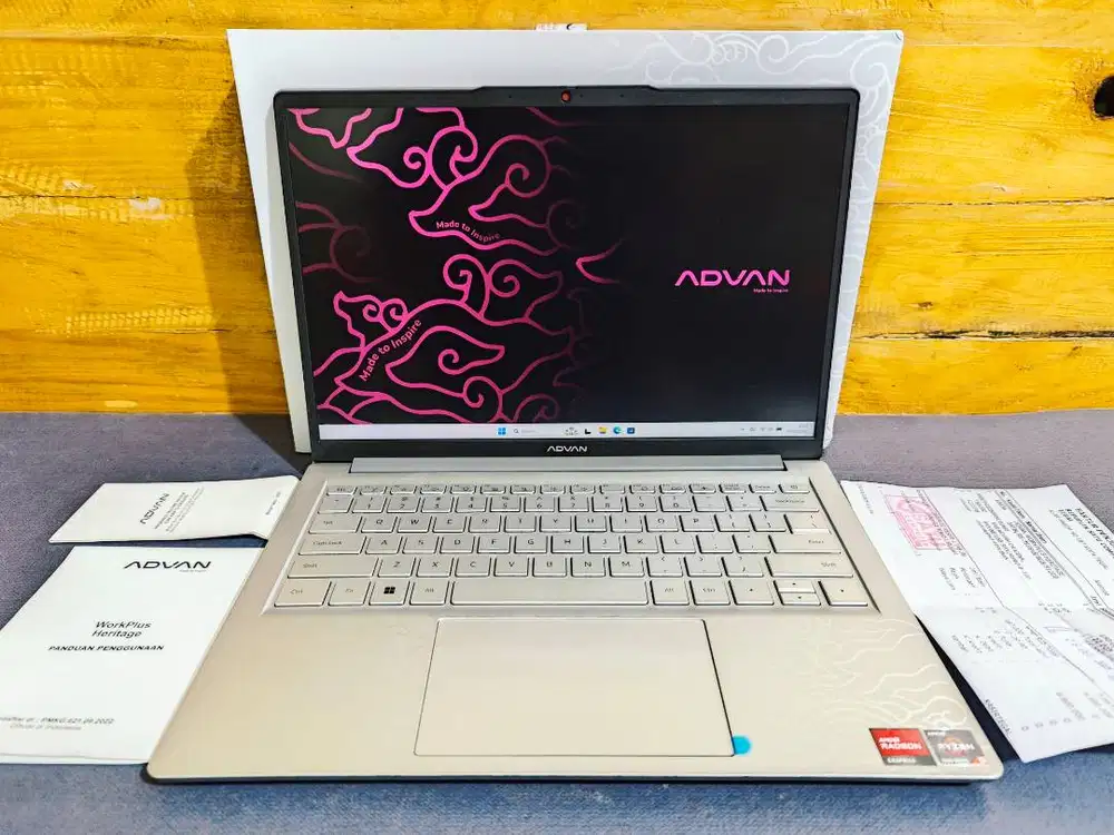 ADVAN Workplus Heritage Ryzen 5-7535HS RAM 8GB SSD 512GB LED 99% sRGB