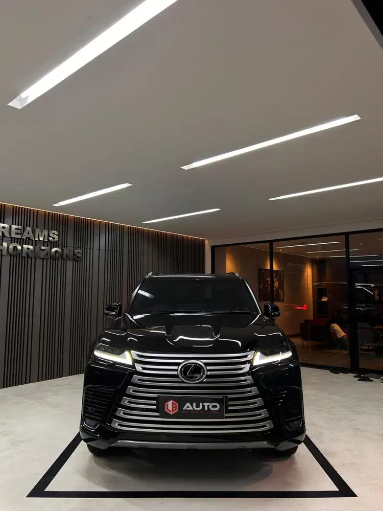 Lexus LX600 AT 7-Seater 2025 Hitam Km15rb Nik 2024 D1689GAD