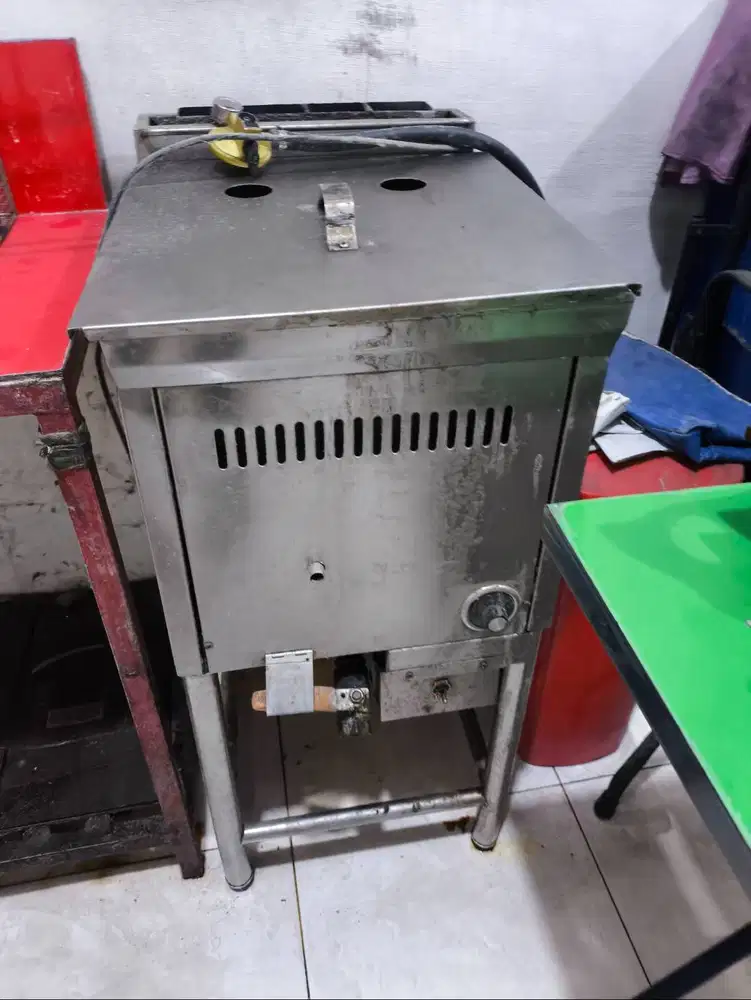 Deep fryer untuk 6 kg ayam