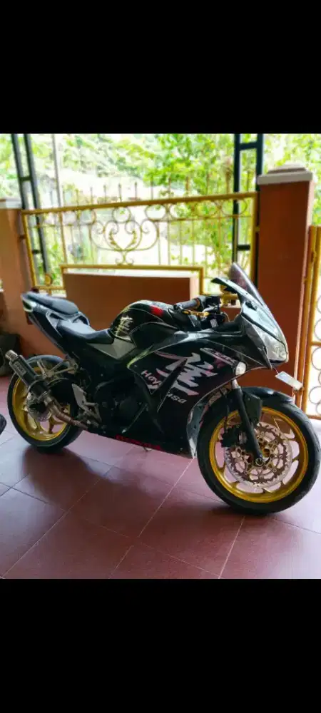 Di jual CBR 150R