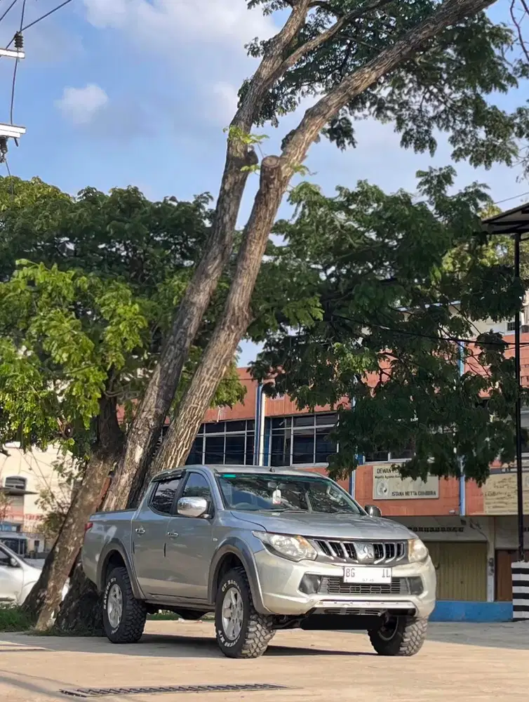 Triton Double Cabin 4x4 GLS Manual 2018