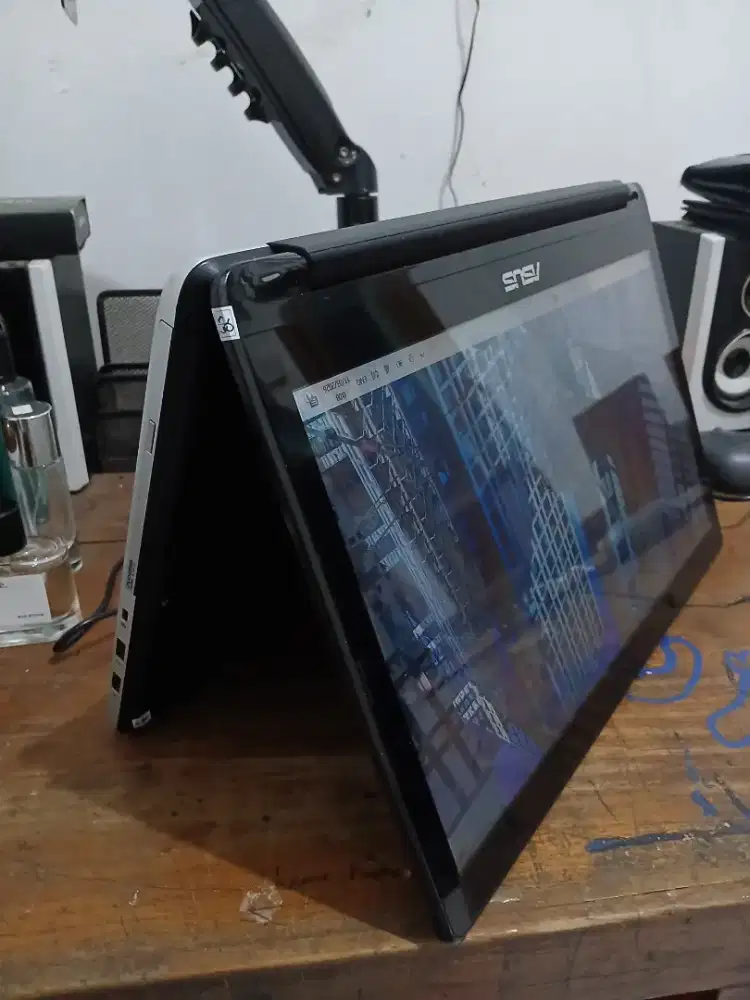 Laptop Asus TP550LD ,Layar Lipat Dan Sentuh ,Vga Nvidia Geforce 820M