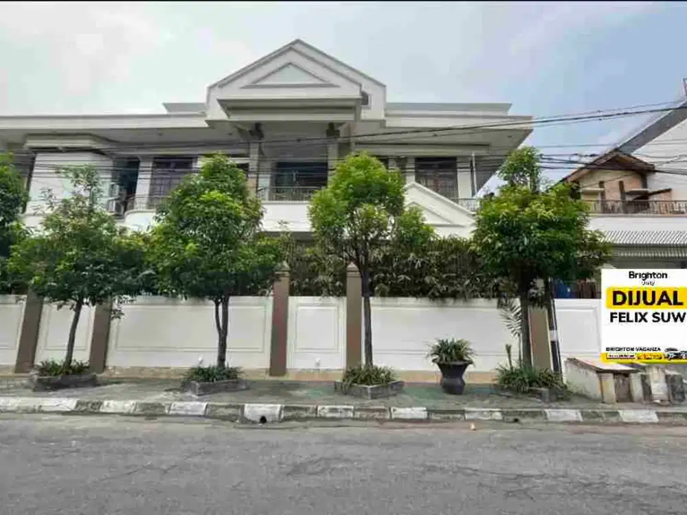 Jual Rumah Mewah  2 lt @ Nginden Intan