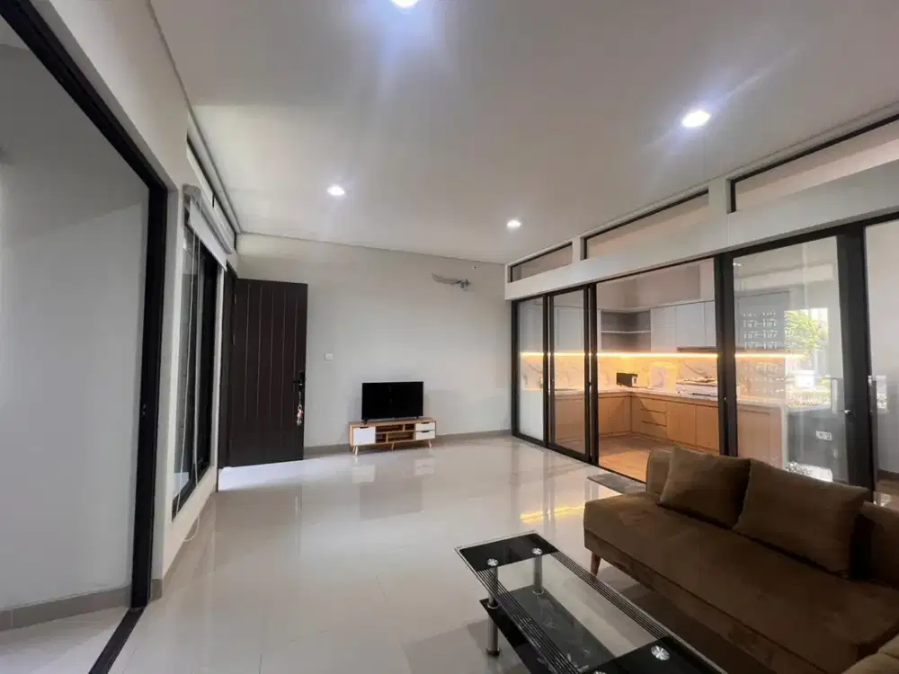 Rumah Full Furnished Mewah di Flora Summarecon Bandung