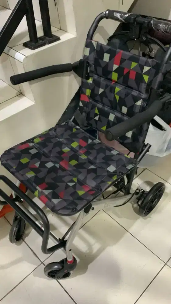 Dijual Kursi Roda Travel One Health DY800 second rasa baru