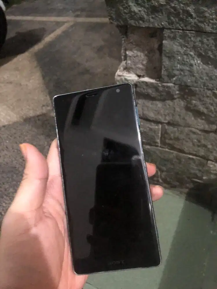 Sony xz2 4/64gb