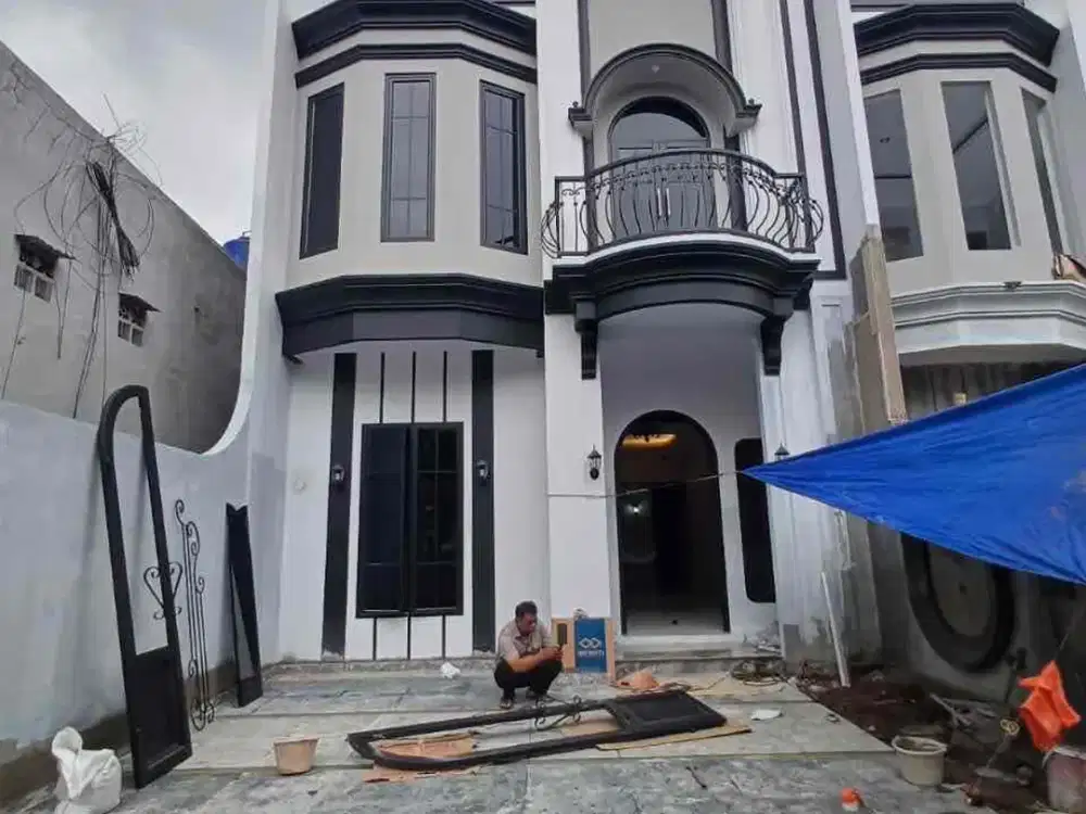 Rumah Mewah Baru Dijual Di Jagakarsa Akses 2 Mobil - Lokasi Strategis & Nyaman