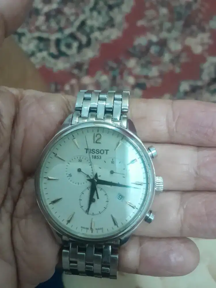 Jam tangan tissot keadaan mati gatau apa y