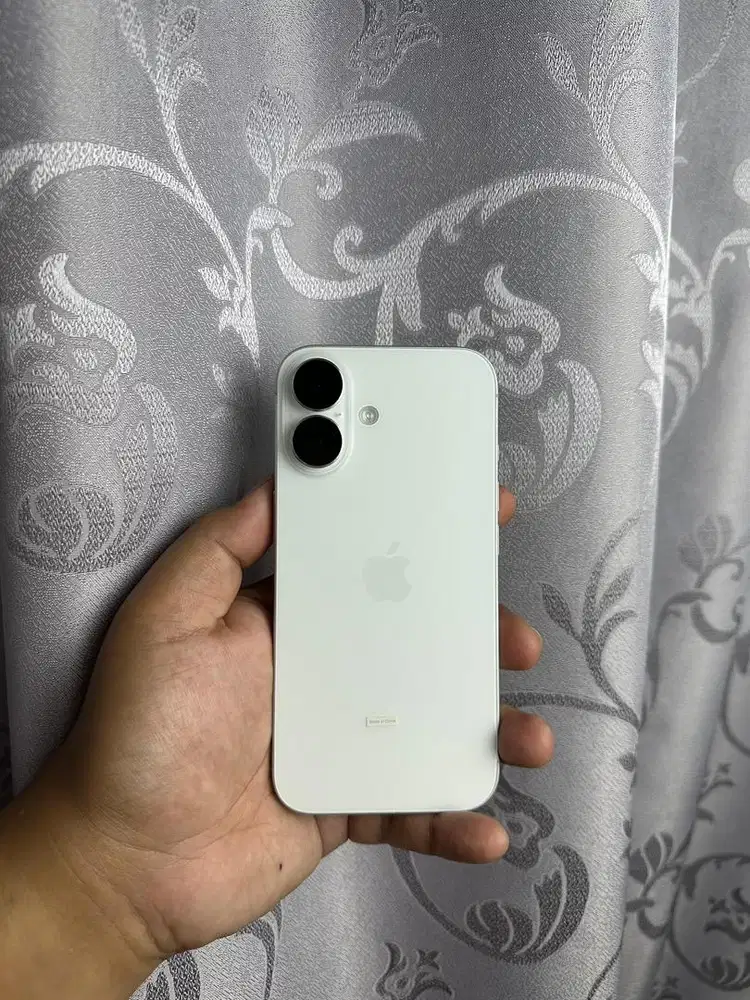 iPhone 16 white 128gb Garansi Resmi iBox Fullset Nominus