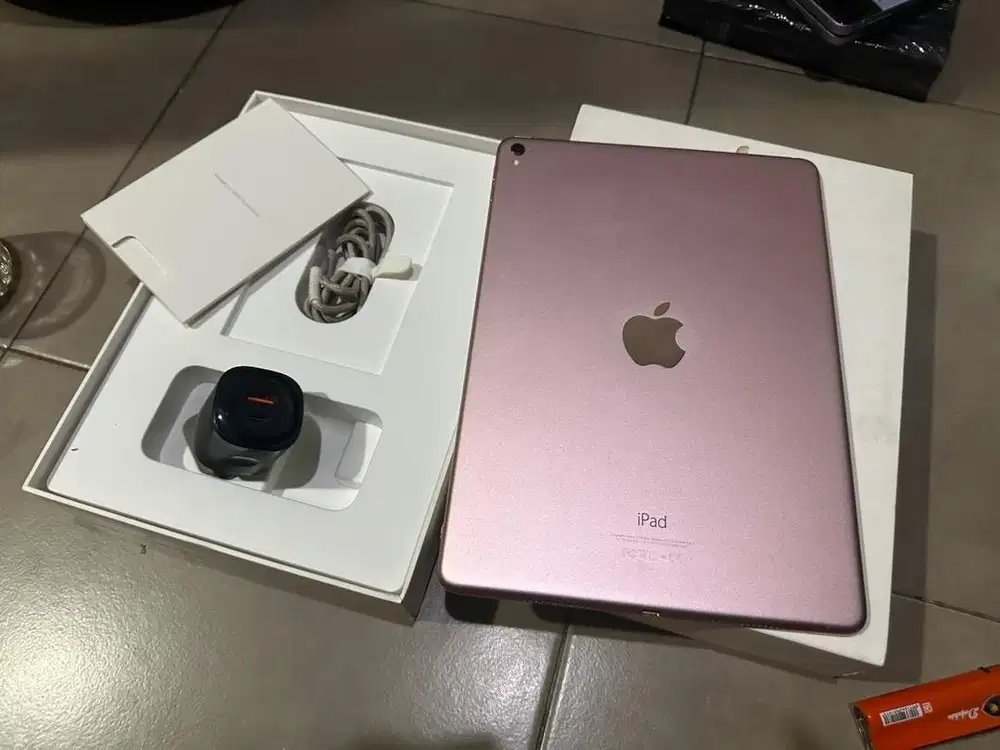 ipad pro 9.7 128gb fullset wifi